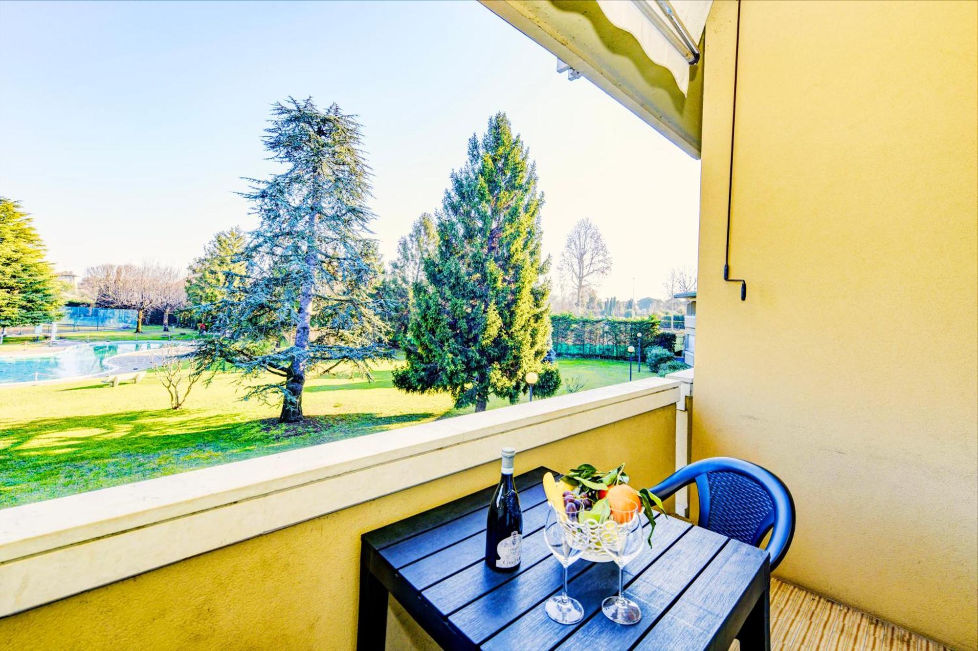 The Riva Apartment סירמיונה מראה חיצוני תמונה