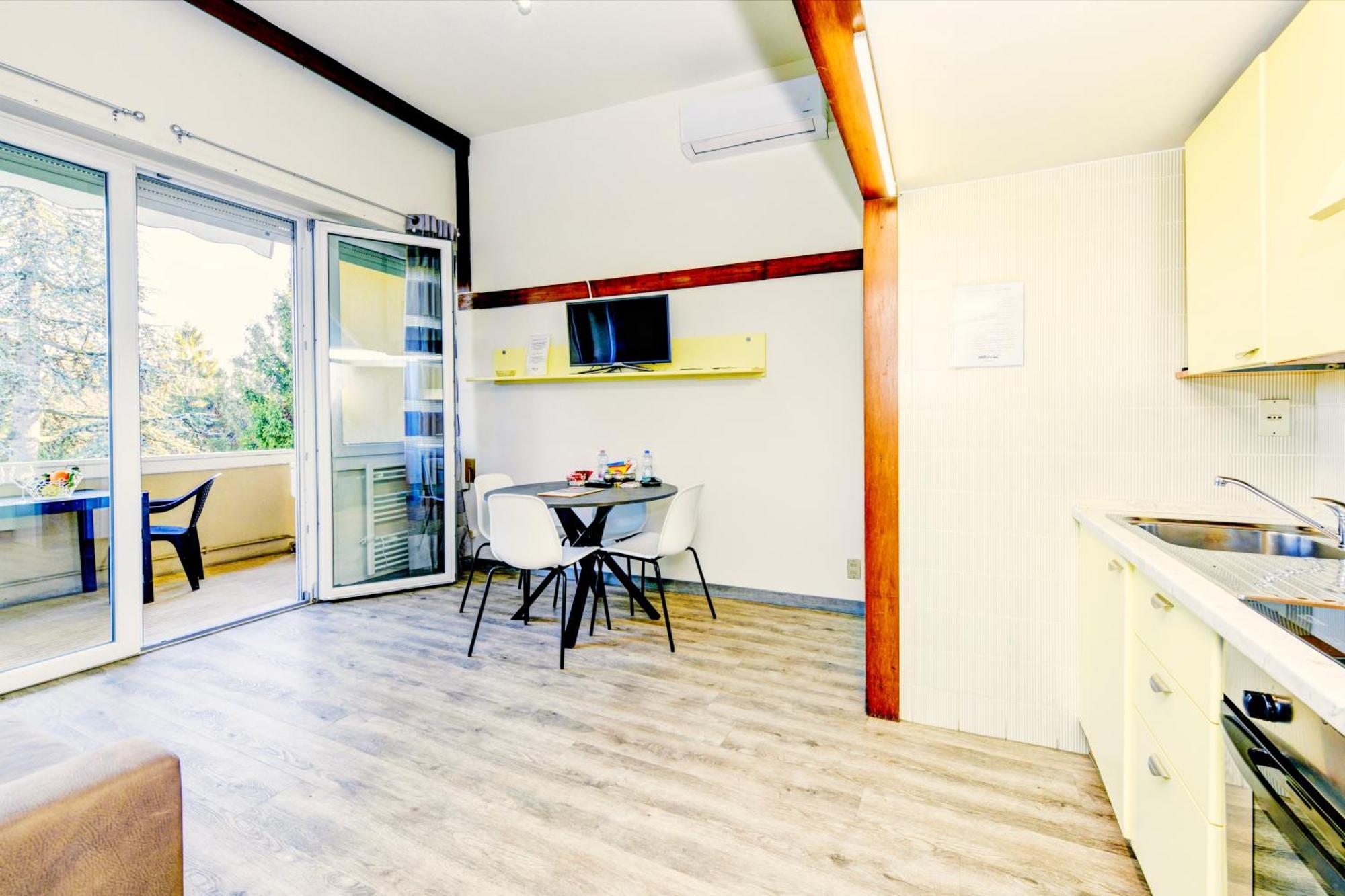 The Riva Apartment סירמיונה מראה חיצוני תמונה